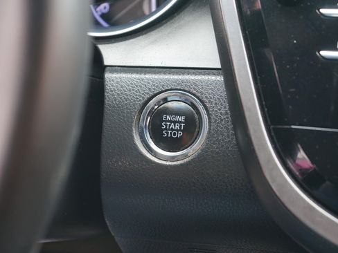 Used 2018 Toyota Camry SE w/ Convenience Package FWD image 19