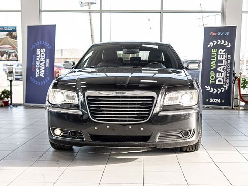 Used 2012 Chrysler 300 C w/ 19-Premium Speaker Group image 2