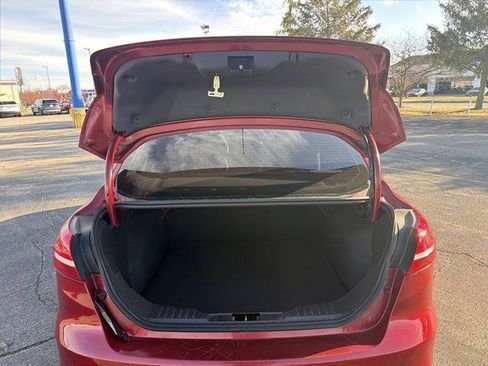 Used 2017 Ford Focus SE image 18