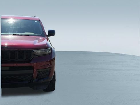 Used 2024 Jeep Grand Cherokee L Altitude AWD/4WD image 46