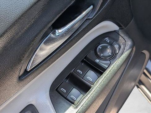 Certified 2021 Chevrolet Equinox LS w/ LS Convenience Package FWD image 11