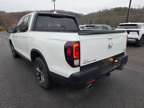 Used 2023 Honda Ridgeline Sport image 10