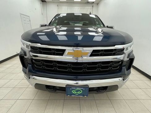 Used 2023 Chevrolet Silverado 1500 LT AWD/4WD image 16