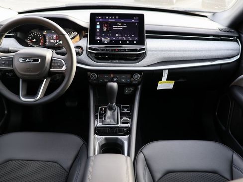 New 2024 Jeep Compass Latitude w/ Convenience Group image 11