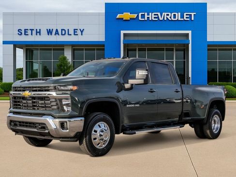 New 2026 Chevrolet Silverado 3500 LT image 3