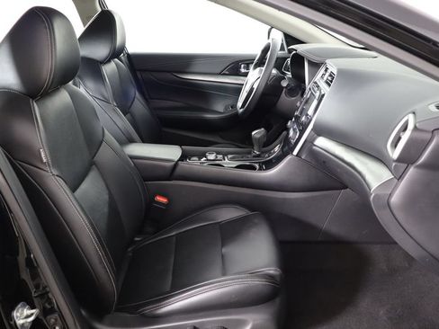 Used 2023 Nissan Maxima SV w/ Floor Mat Group FWD image 18