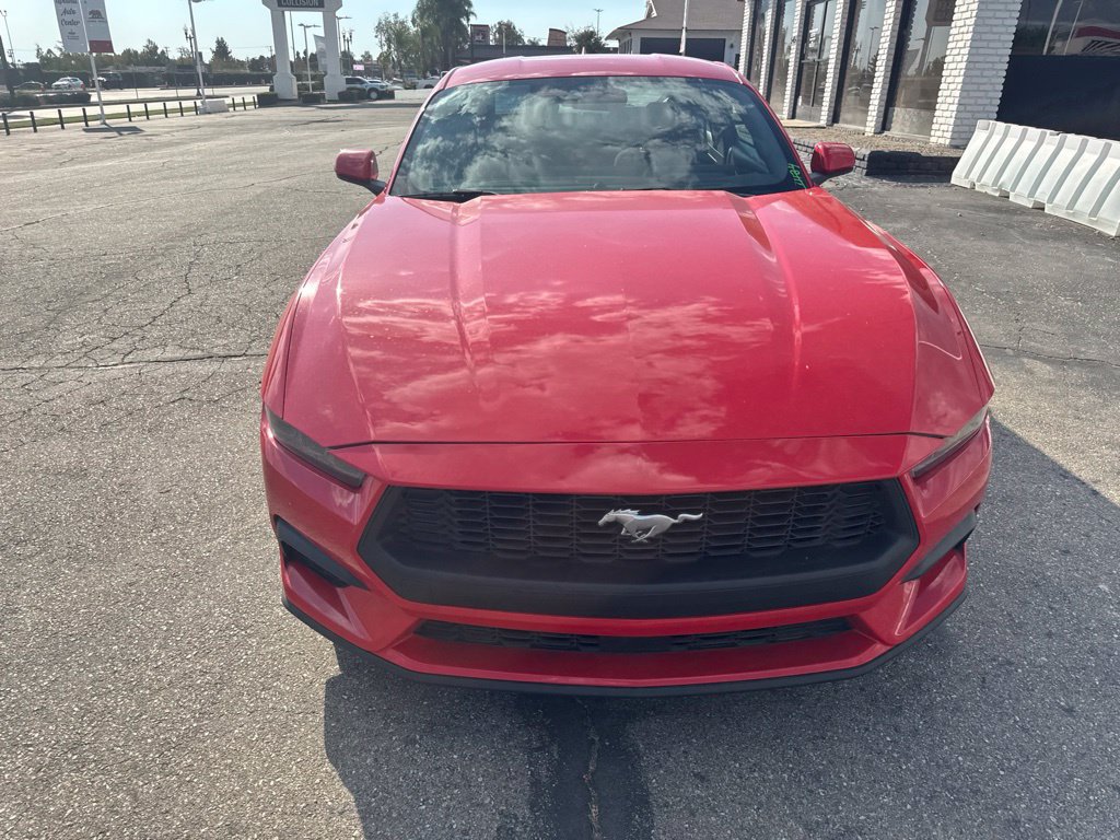 Used 2025 Ford Mustang Coupe RWD image 2