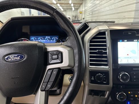 Used 2017 Ford F350 Lariat image 15