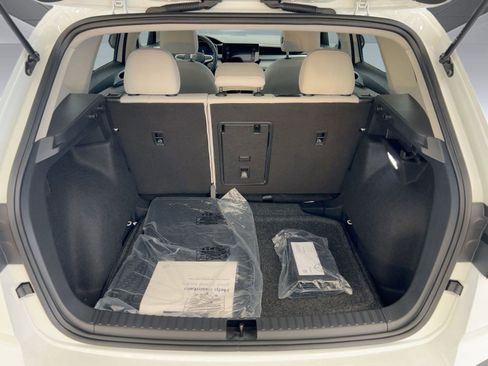 New 2026 Volkswagen Taos SE image 32