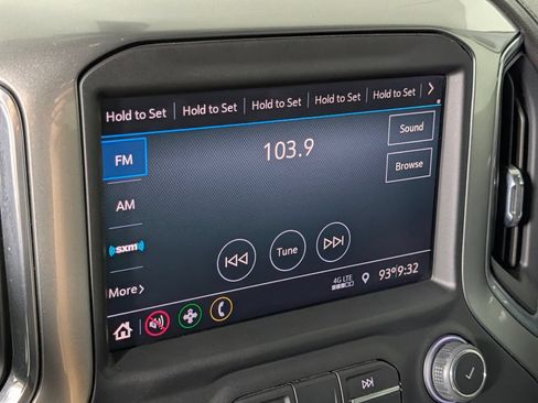 Used 2022 Chevrolet Silverado 1500 LT Trail Boss w/ Safety Package AWD/4WD image 9