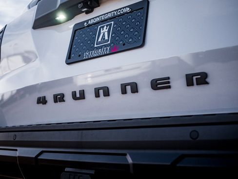 Used 2025 Toyota 4Runner TRD Off-Road Premium image 12