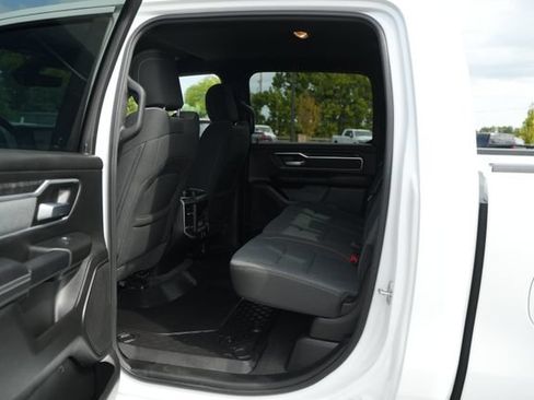 Used 2022 RAM 1500 Big Horn AWD/4WD image 14