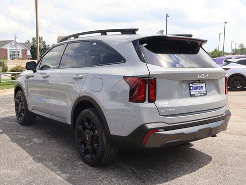 Used 2024 Kia Sorento SX Prestige w/ Sage Leather Package AWD/4WD image 5