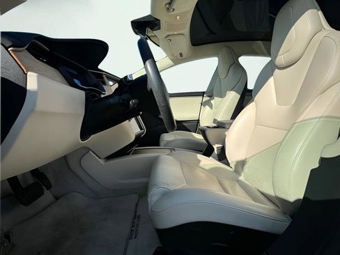 Used 2018 Tesla Model S 100D image 16