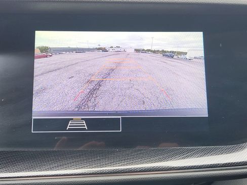 Used 2023 Buick Envision Preferred image 19