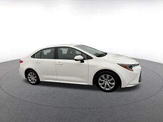 Used 2025 Toyota Corolla LE video 2
