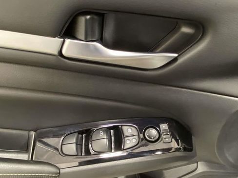 Used 2023 Nissan Altima 2.5 SV image 14