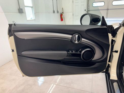 Used 2022 MINI Cooper Convertible FWD image 11