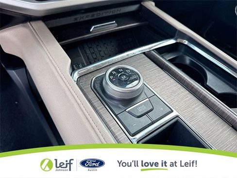 Certified 2024 Ford Expedition Limited image 26