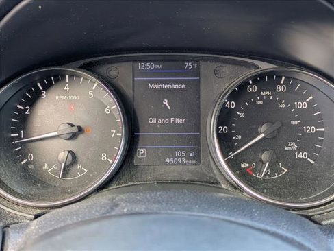 Used 2019 Nissan Rogue SV image 9