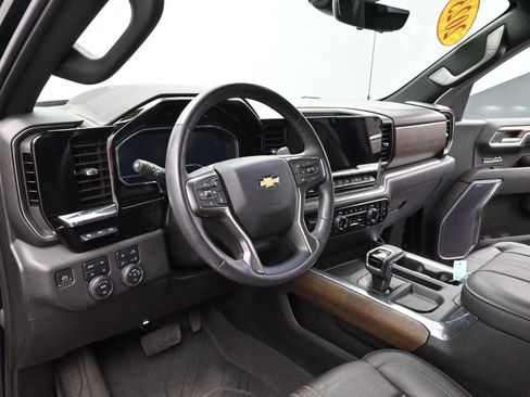 Used 2023 Chevrolet Silverado 1500 High Country w/ High Country Premium Package image 17