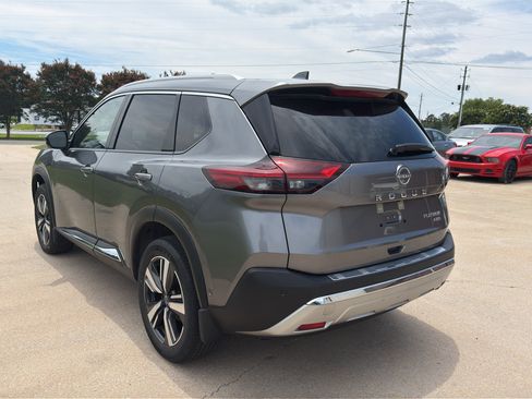 Certified 2023 Nissan Rogue Platinum w/ Platinum Premium Package AWD/4WD image 5