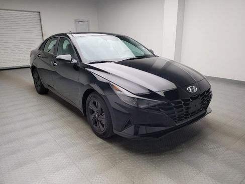 Used 2023 Hyundai Elantra SEL FWD image 13