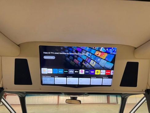 Used 2023 Mercedes-Benz Sprinter 2500 image 39