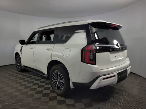 Used 2025 Nissan Armada SL w/ Captain's Chari Seat Package image 5