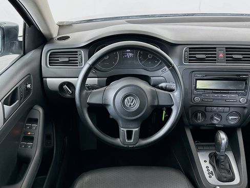 Used 2013 Volkswagen Jetta SE image 17