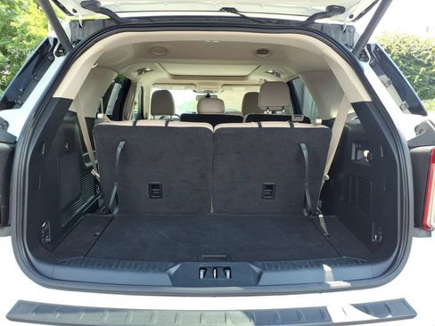 Used 2023 Ford Explorer XLT w/ Equipment Group 202A AWD/4WD image 20