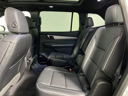 Used 2026 Buick Enclave Preferred w/ Power Package image 22