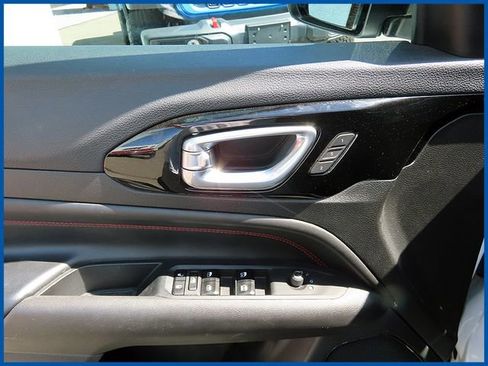 Used 2022 Jeep Compass Trailhawk w/ Trailhawk Elite Group AWD/4WD image 12