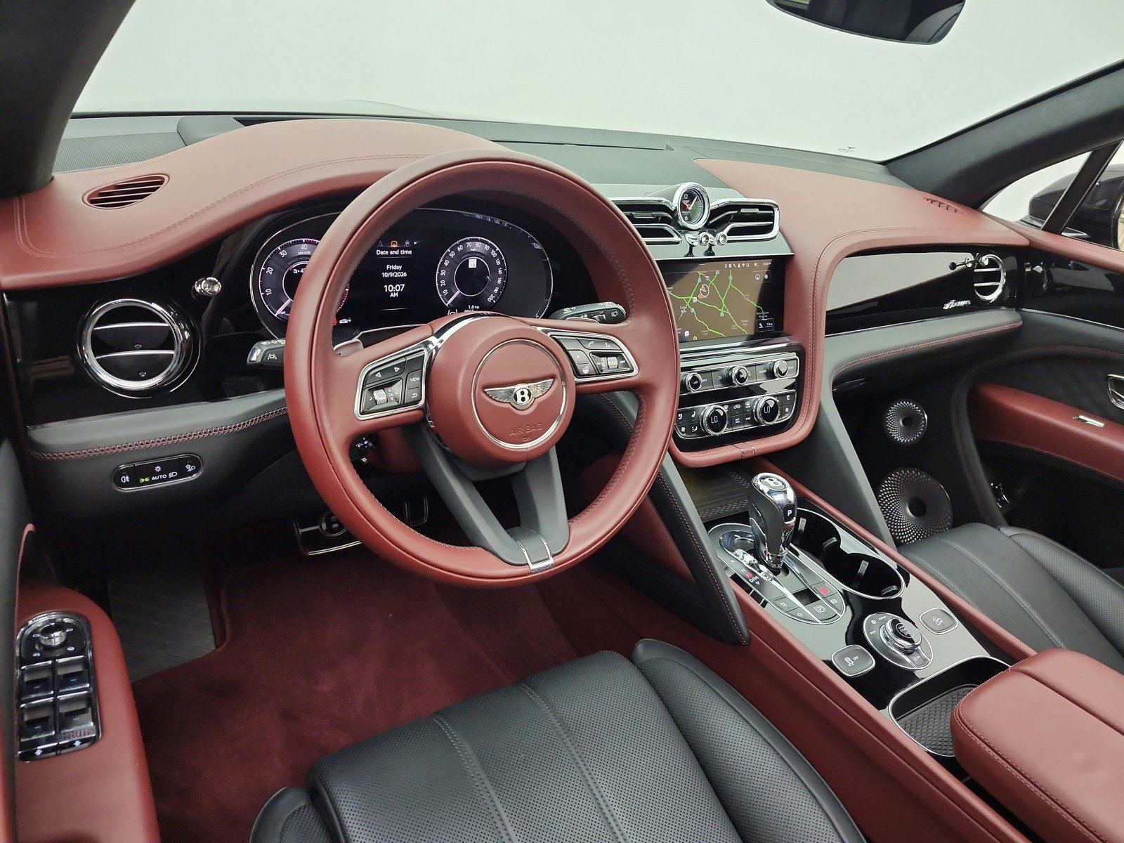 Used 2025 Bentley Bentayga AWD/4WD image 14