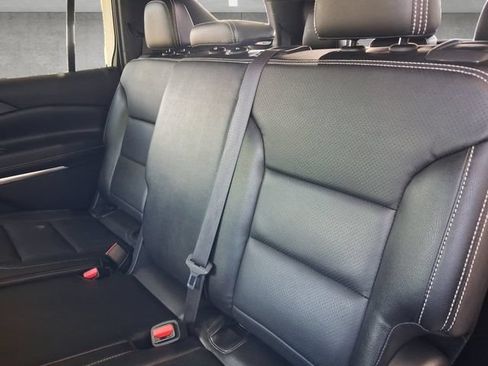 Used 2024 Chevrolet Traverse LT w/ Midnight/Sport Edition FWD image 28