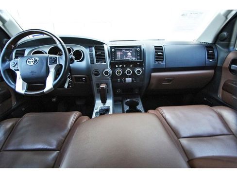Used 2014 Toyota Sequoia Platinum AWD/4WD image 9