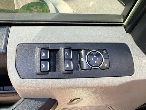 Used 2019 Ford F250 XL w/ Power Equipment Group RWD image 17