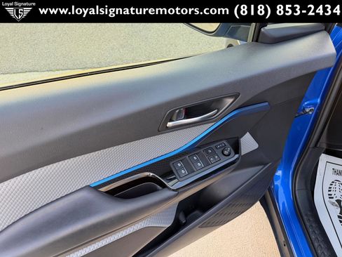 Used 2019 Toyota C-HR XLE image 16