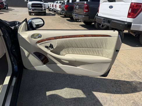 Used 2007 Mercedes-Benz CLK 350 Cabriolet image 17