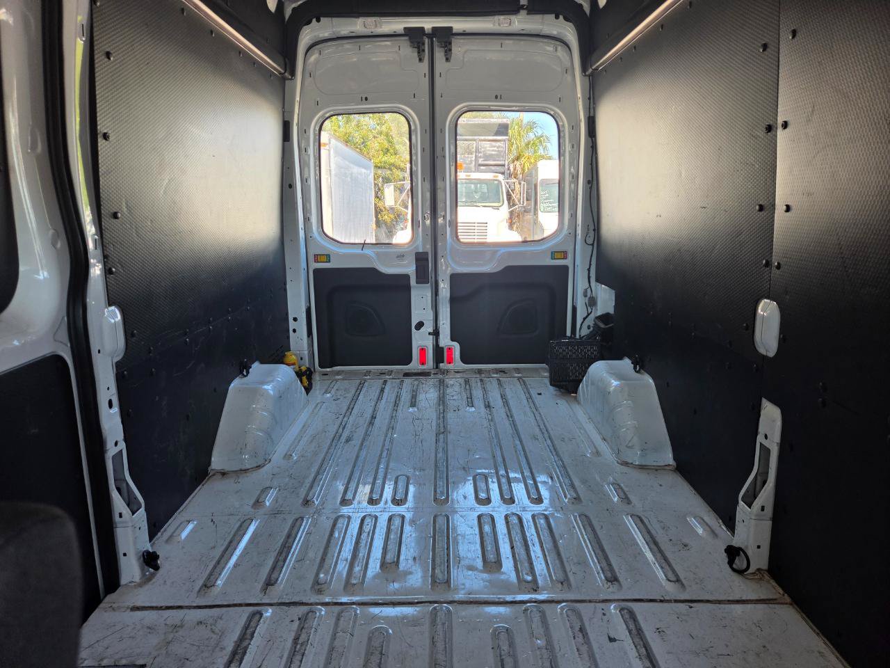 Used 2019 Ford Transit 350 148 High Roof RWD image 13