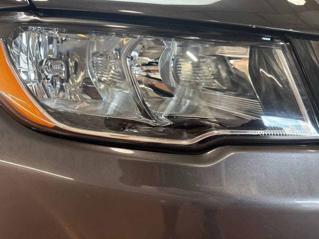 Used 2020 Jeep Compass Sport w/ Cold Weather Group FWD image 10