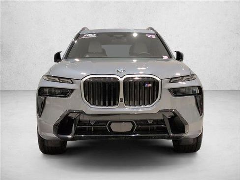 Used 2025 BMW X7 M60i image 2