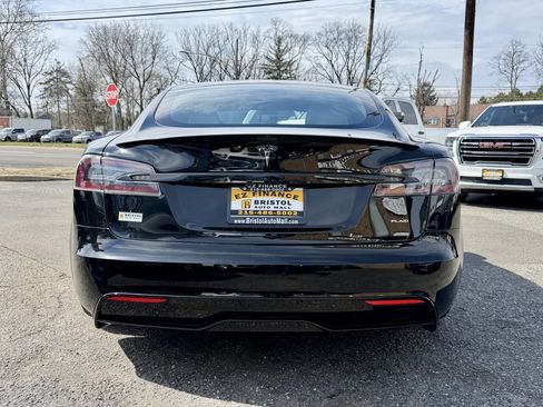 Used 2021 Tesla Model S Plaid image 4