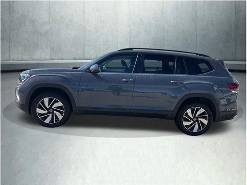 New 2026 Volkswagen Atlas SE image 2