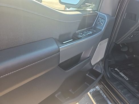 Used 2022 Ford F150 Lariat AWD/4WD image 9