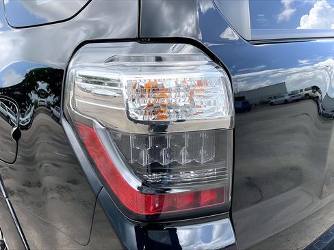 Used 2024 Toyota 4Runner Limited RWD image 30