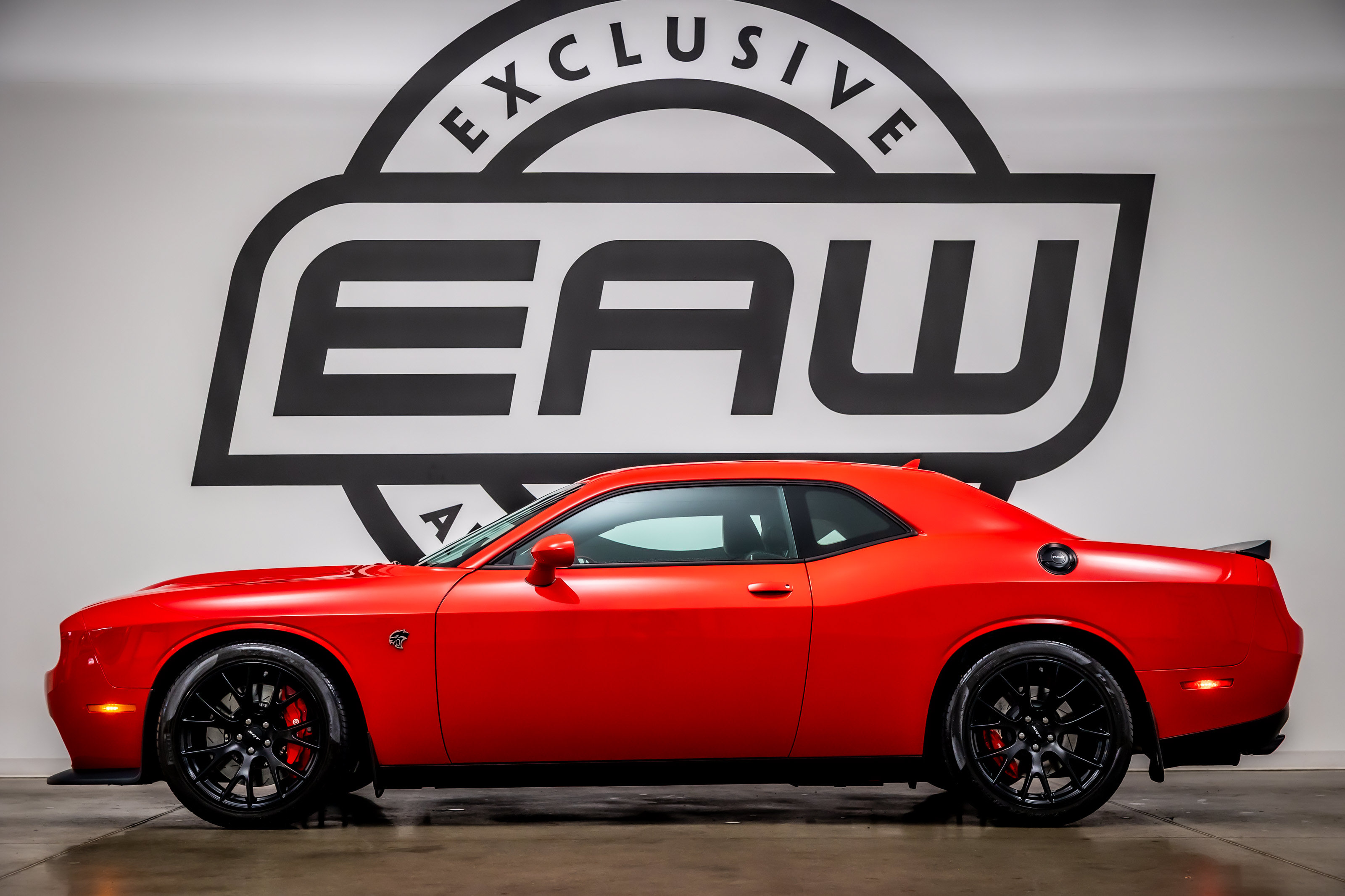 Used 2016 Dodge Challenger SRT Hellcat RWD image 6