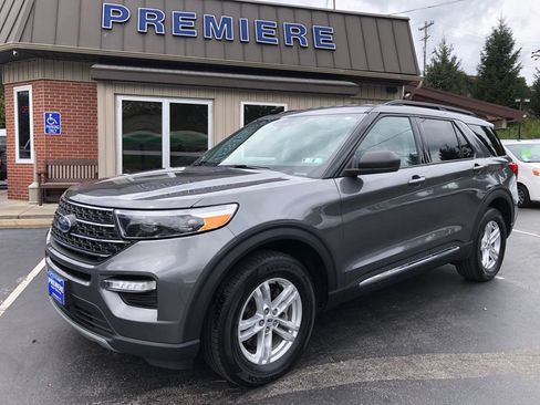 Used 2023 Ford Explorer XLT w/ Equipment Group 202A AWD/4WD image 10