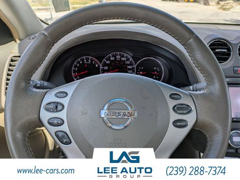 Used 2011 Nissan Altima 3.5 SR w/ 3.5SR Premium Pkg image 21