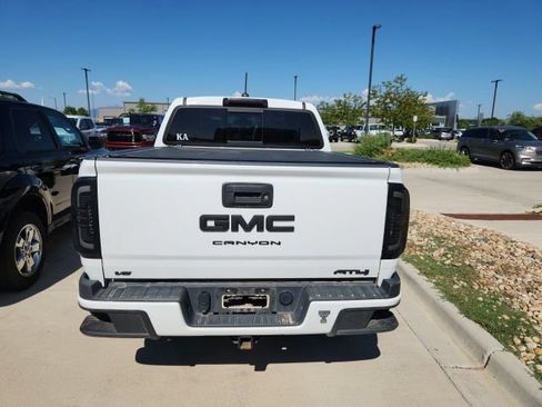 Used 2022 GMC Canyon AT4 w/ Trailering Package AWD/4WD image 3